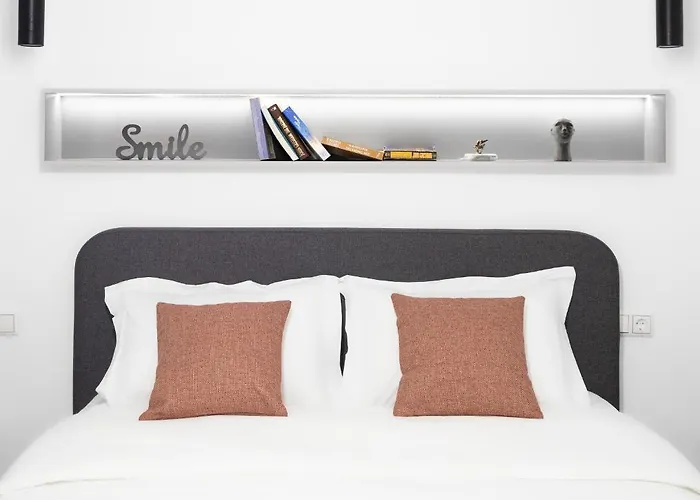 Andos Cozy & Luxury Upgraded Apartments